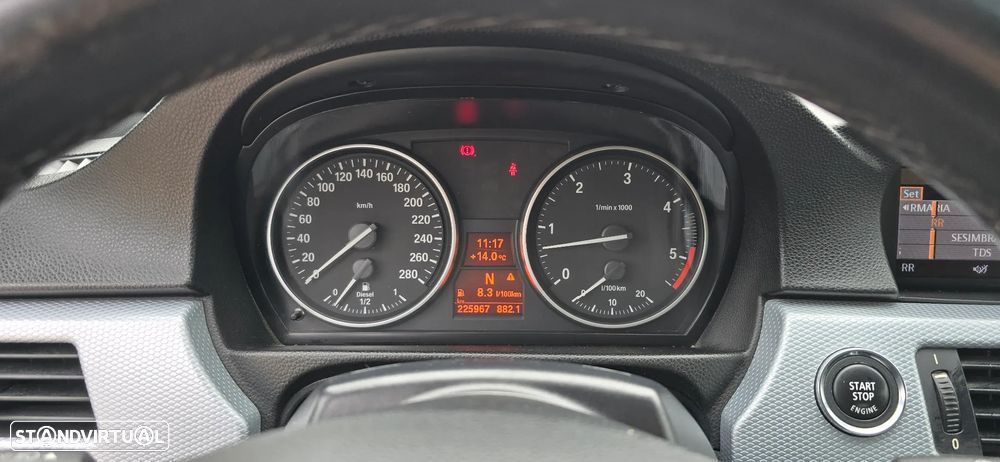 BMW 330 d Auto - 16