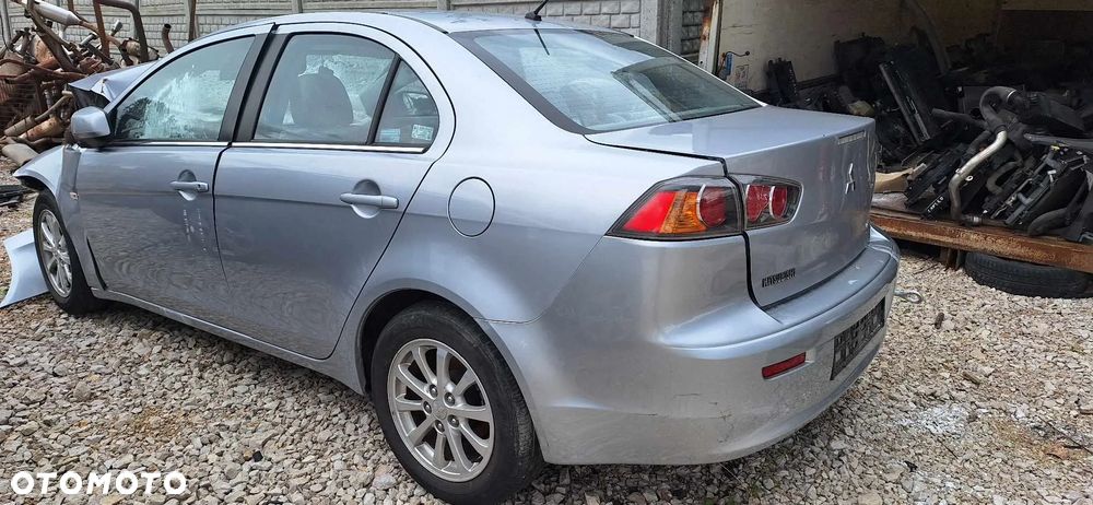 Mitsubishi lancer X sedan lampa tył prawa - 2