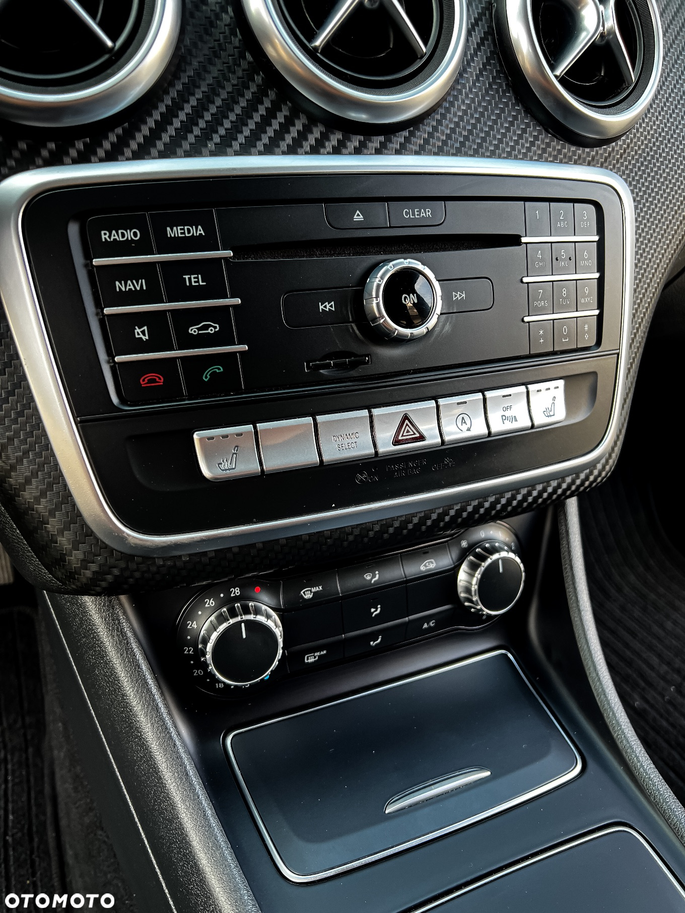 Mercedes-Benz Klasa A 180 7G-DCT - 8