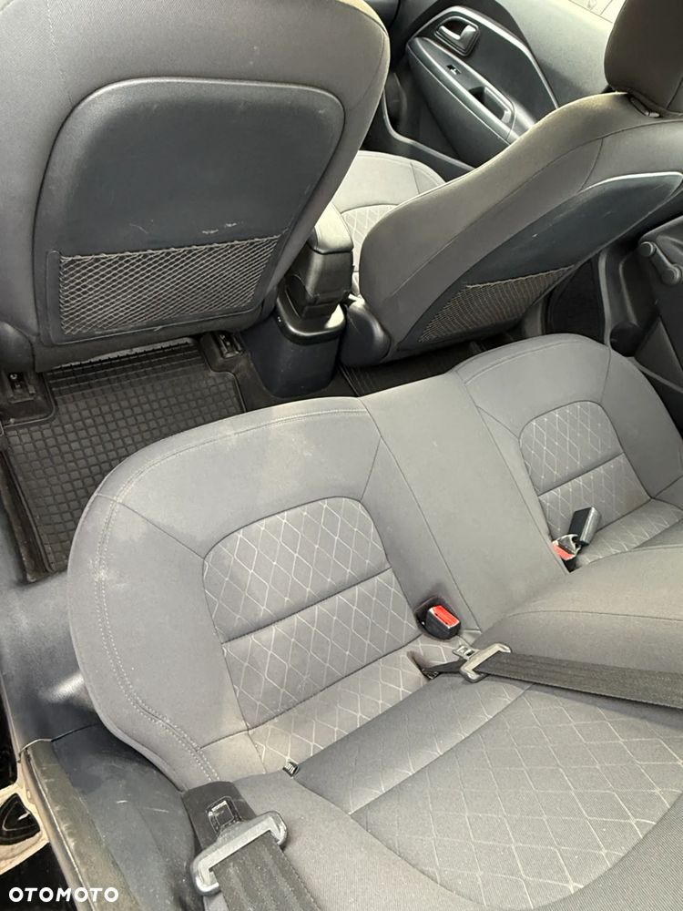 Kia Rio 1.2 M - 8
