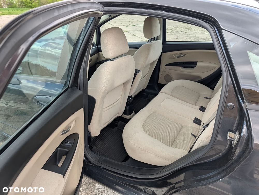 Fiat Linea 1.4 Dynamic - 4