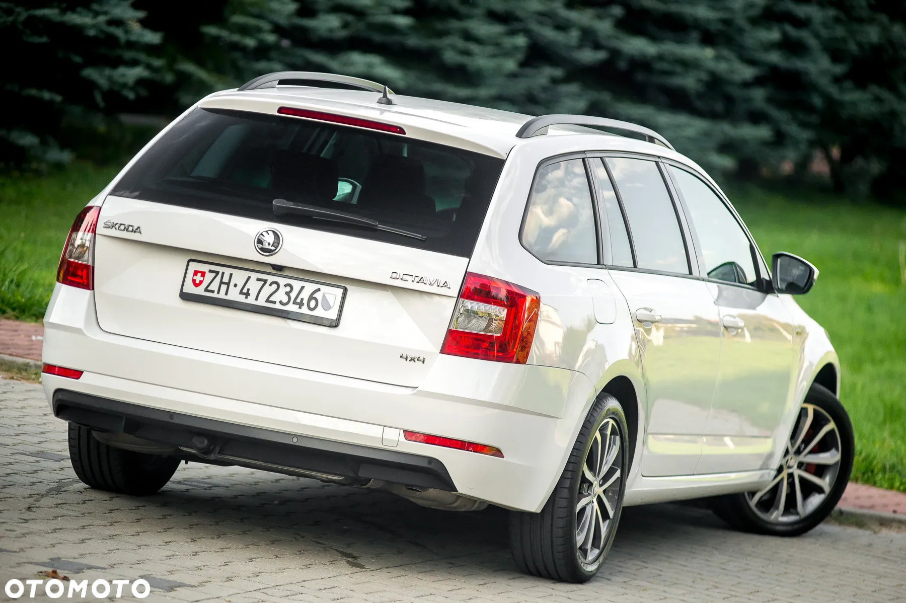 Skoda Octavia Combi 2.0 TSI 4x4 DSG Soleil - 6