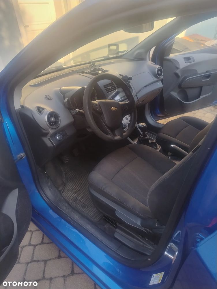 Chevrolet Aveo 2011 photo 5