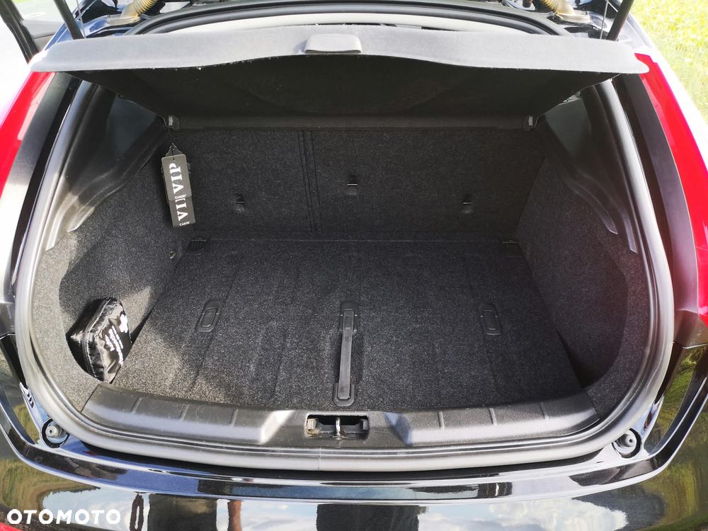 Volvo V40 D2 Momentum - 19