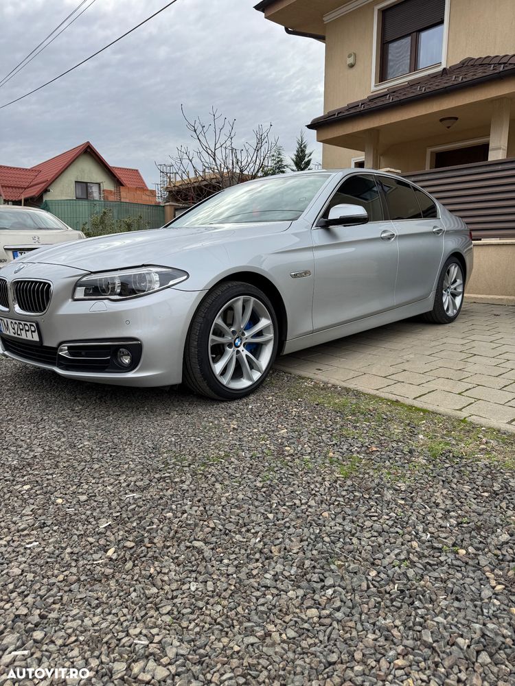 BMW Seria 5 525d Sport-Aut. Luxury Line - 4