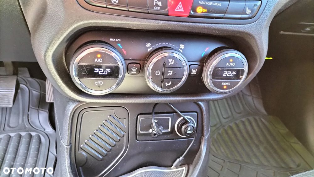 Jeep Renegade - 17