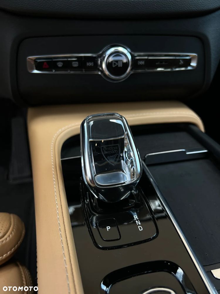 Volvo XC 90 B5 D AWD Inscription - 19