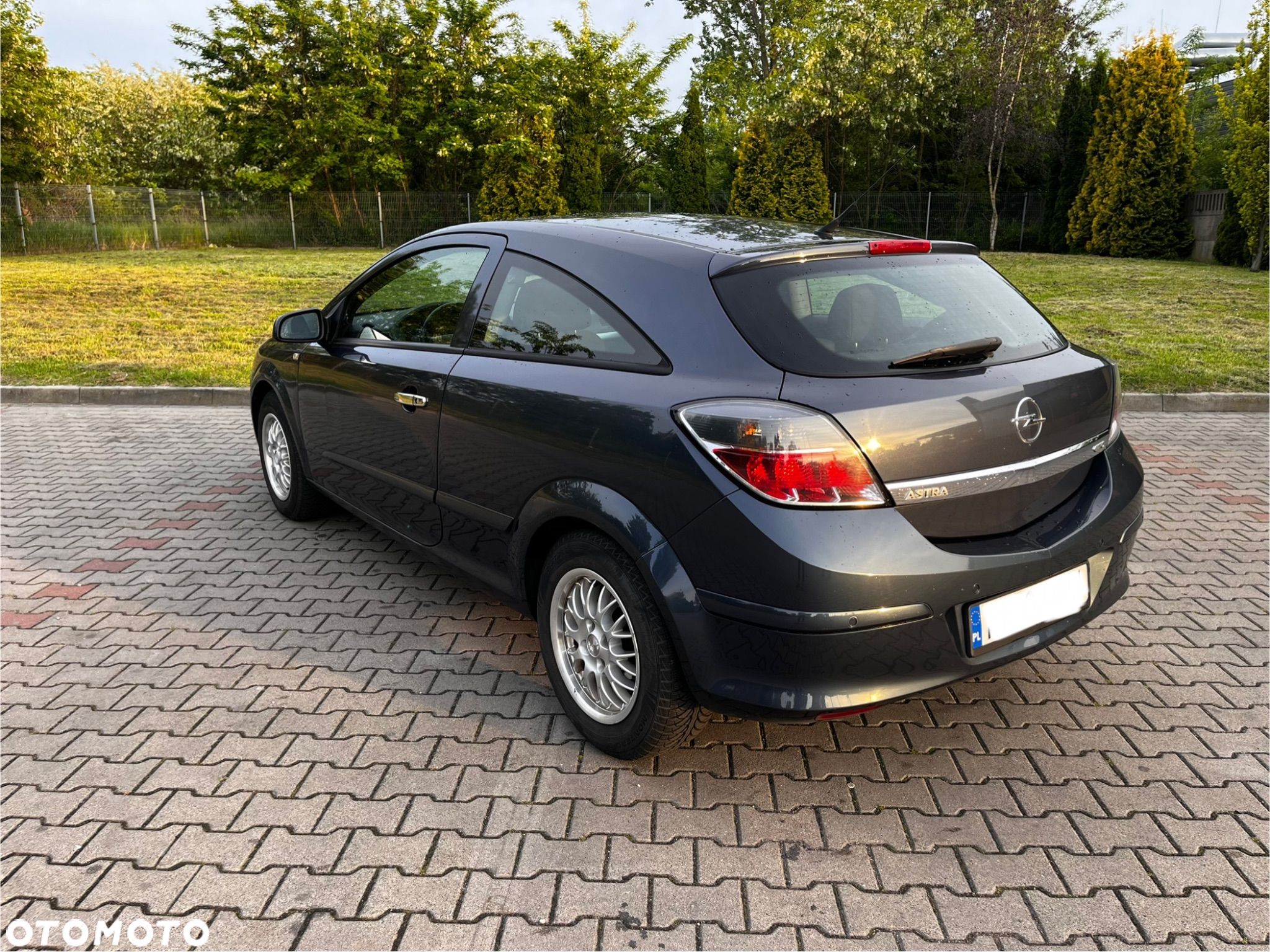 Opel Astra III GTC 1.6 Enjoy - 4