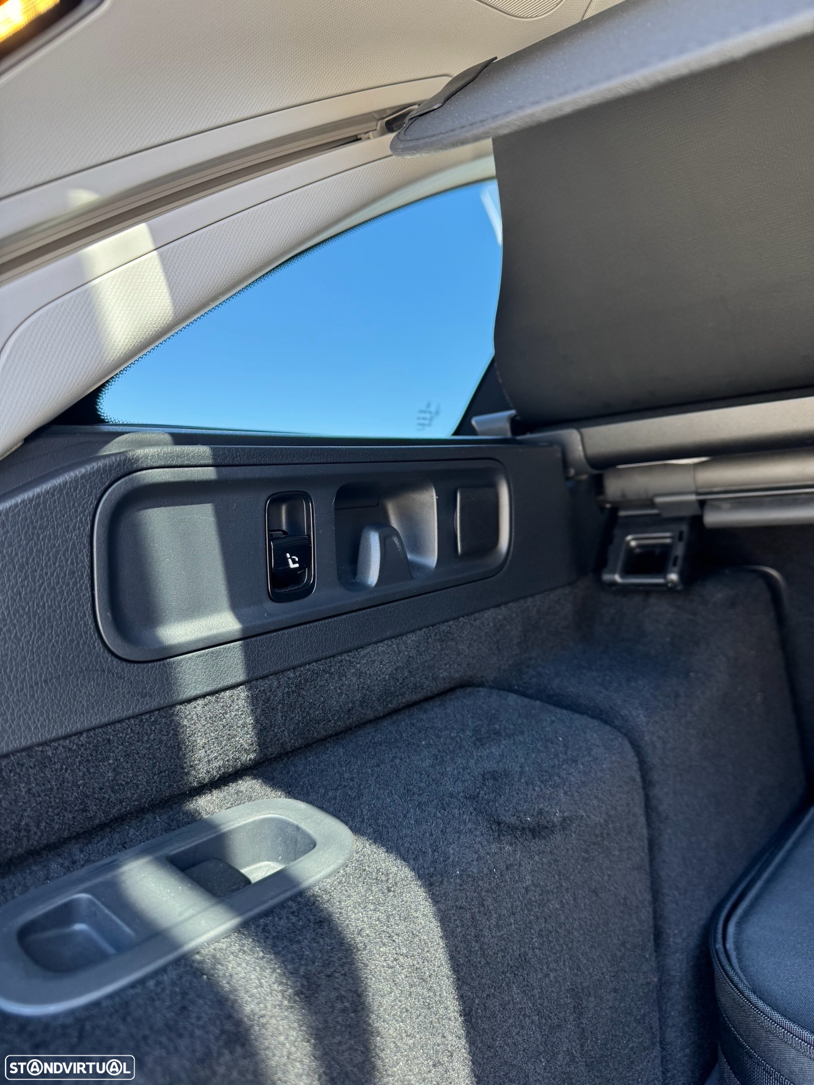 Mercedes-Benz C 300 e AMG Line - 23
