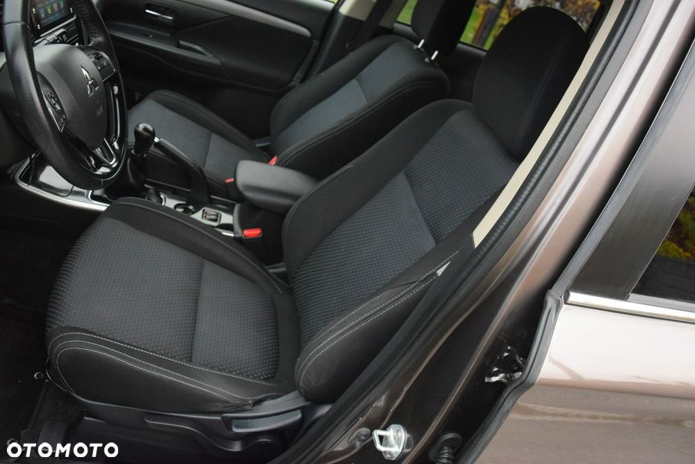 Mitsubishi Outlander 2.0 2WD Edition 100 - 24