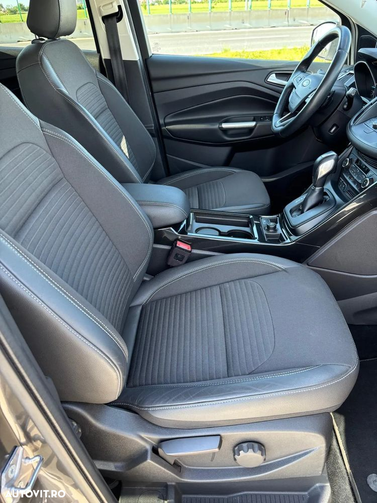 Ford Kuga 2.0 TDCi 4WD Powershift Titanium - 20