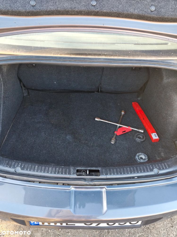 Mazda 3 - 10