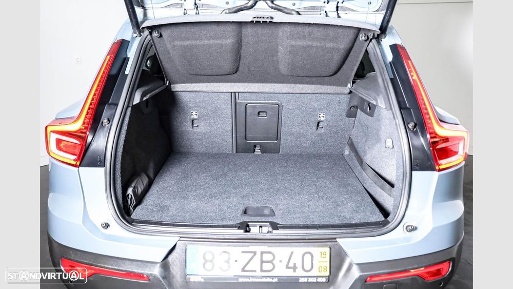 Volvo XC 40 1.5 T3 Momentum Plus — fotografia 21