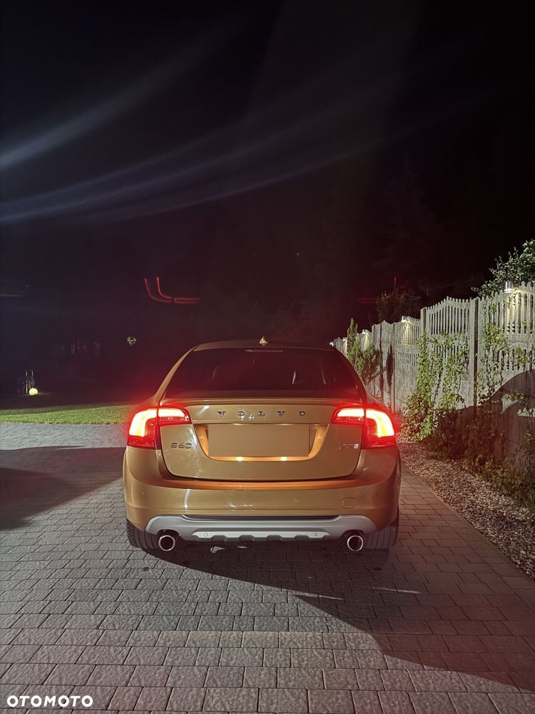 Volvo S60 D5 Summum - 4