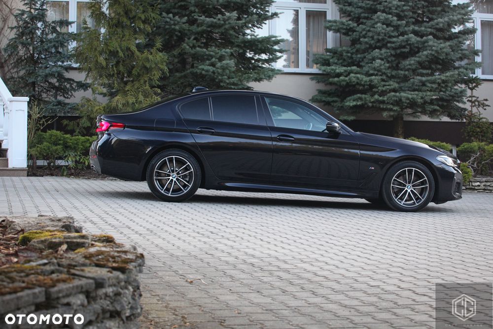 BMW Seria 5 520d xDrive M Sport sport - 11