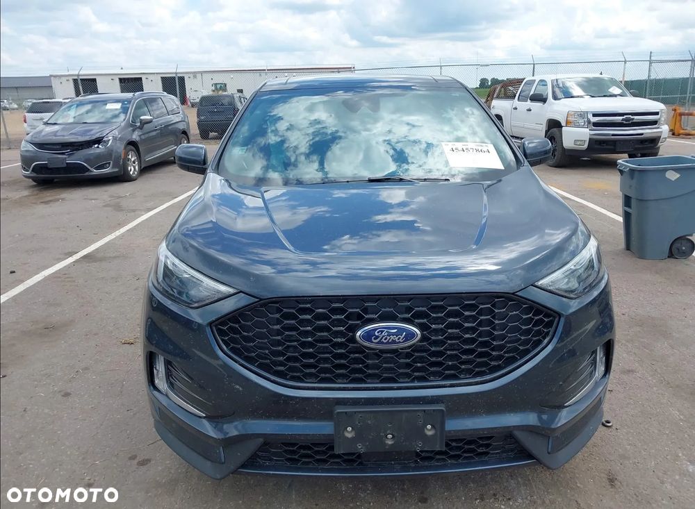 Ford Edge - 9
