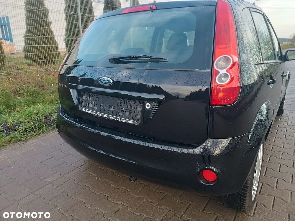 Ford Fiesta 1.4 Ambiente - 21