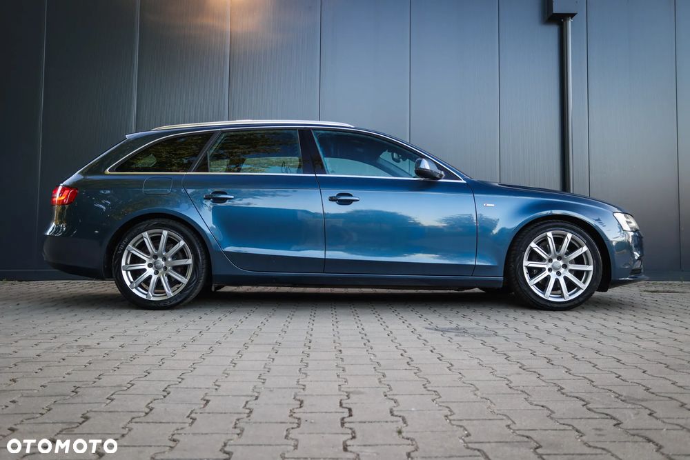 Audi A4 Avant 2.0 TDI DPF clean diesel quattro S tronic S line Sportpaket - 8