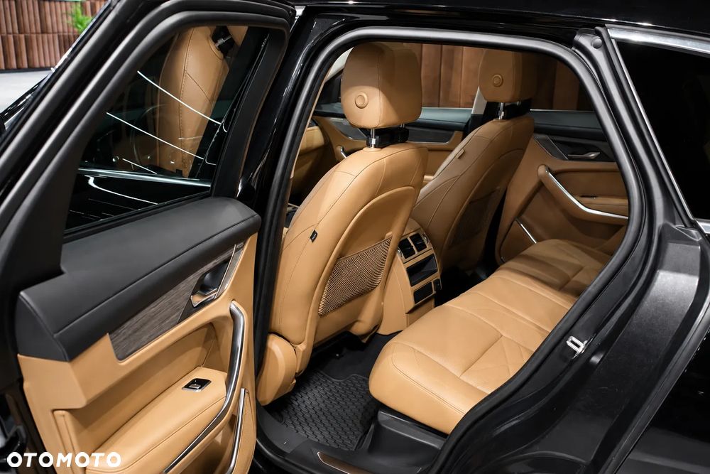 Jaguar F-Pace - 5