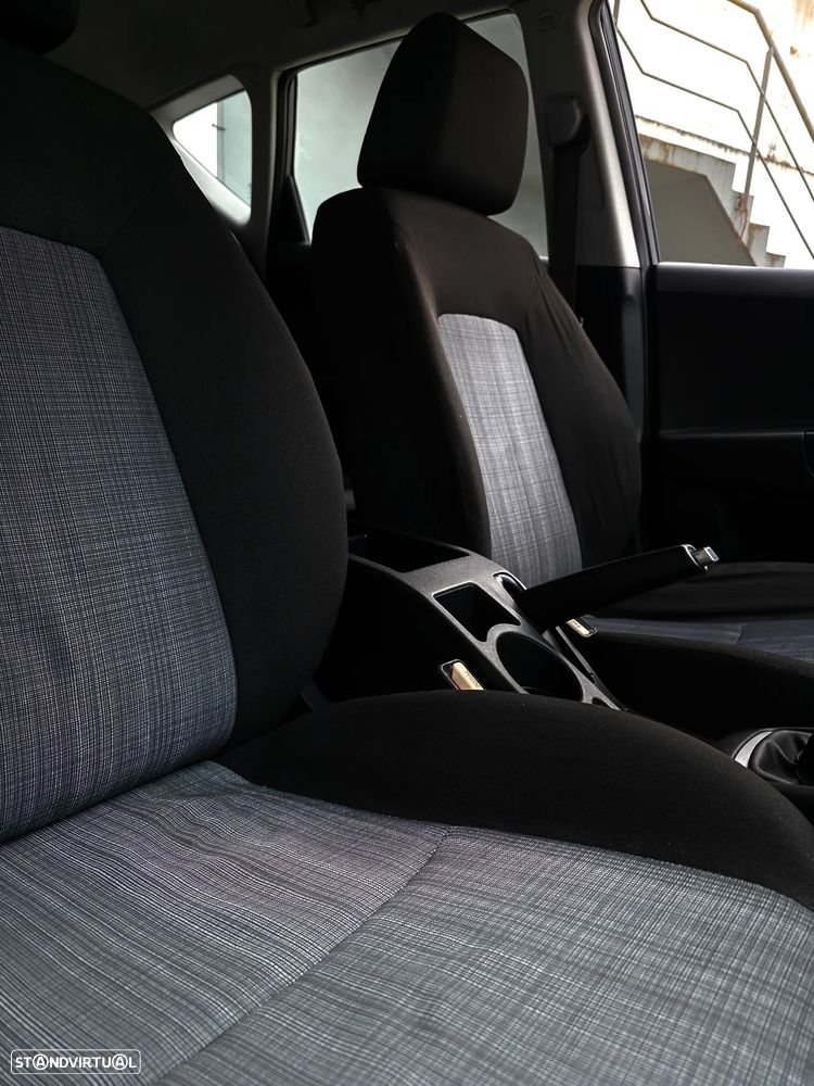 Kia Ceed SW 1.4 CVVT LX ISG - 52