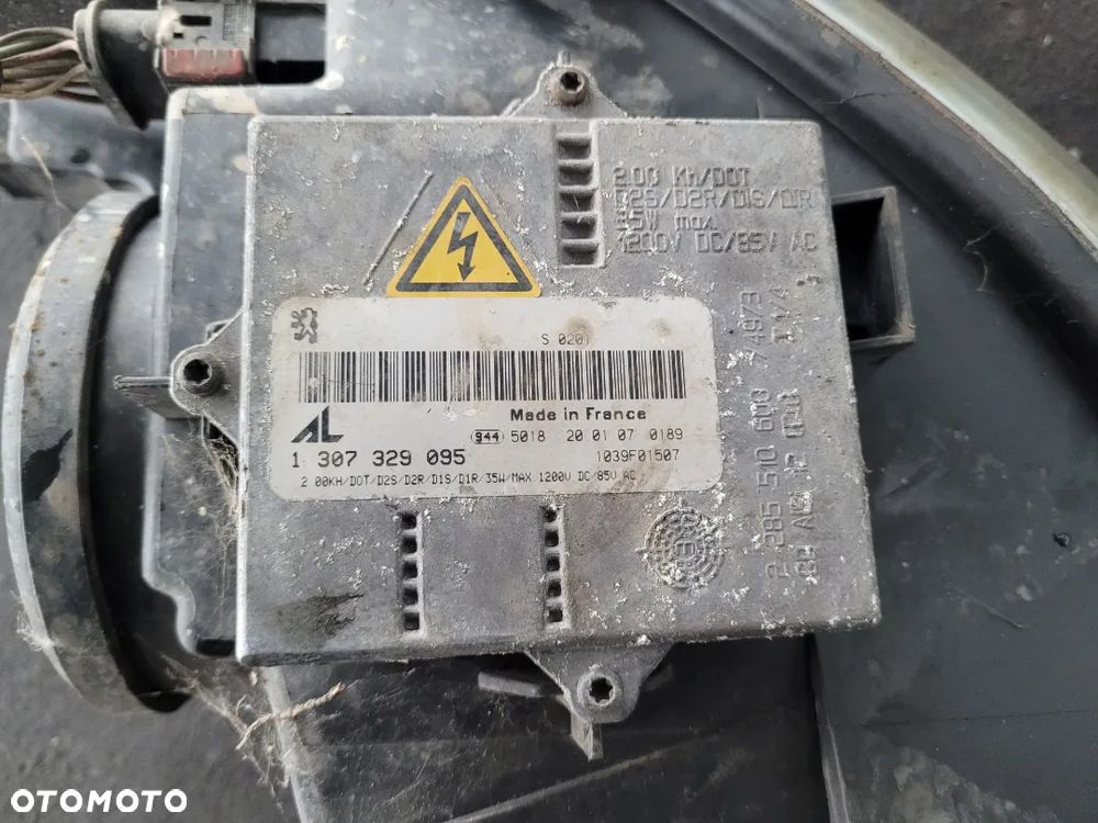 Lampa przednia lewa prawa reflektor przedni xenon Peugeot 407 - 7