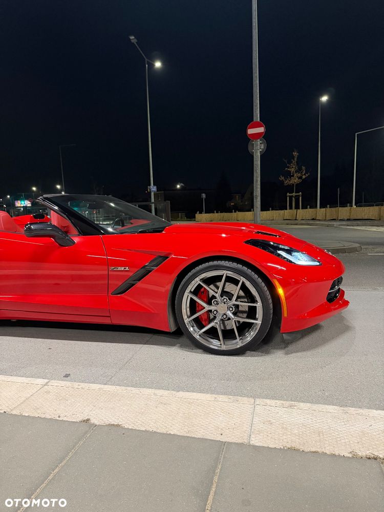 Chevrolet Corvette - 16