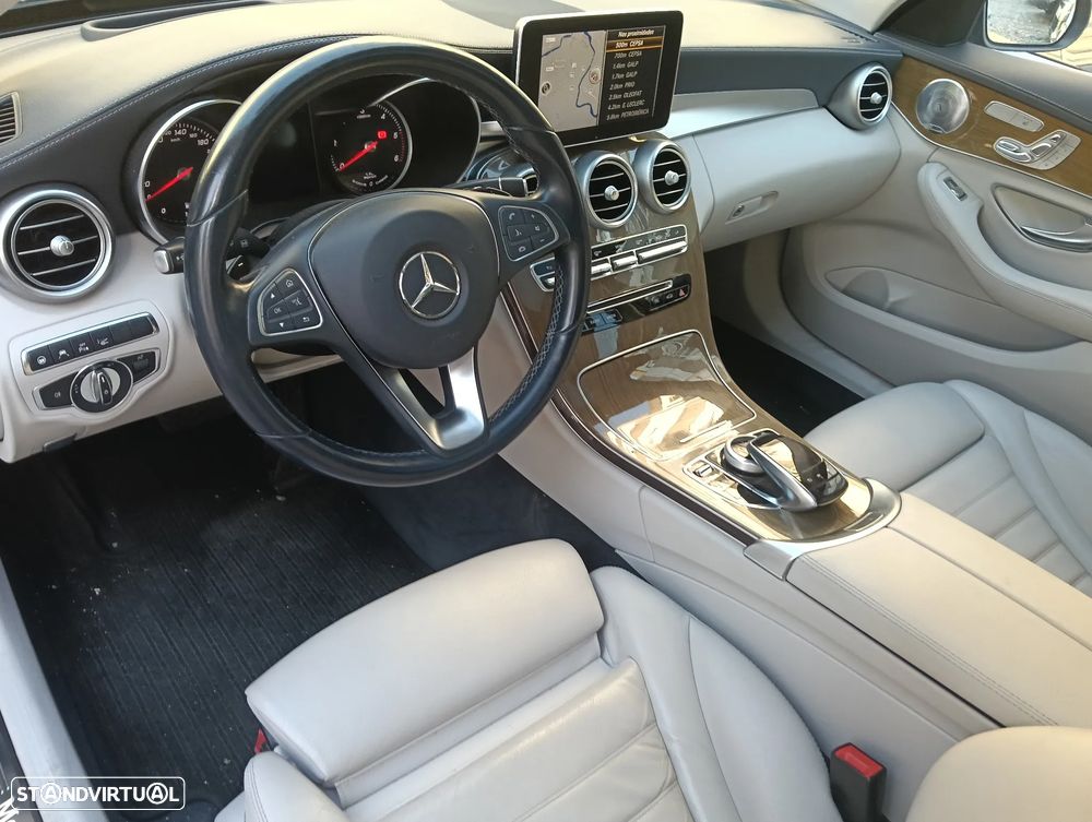 Mercedes-Benz C 300 h Exclusive - 35
