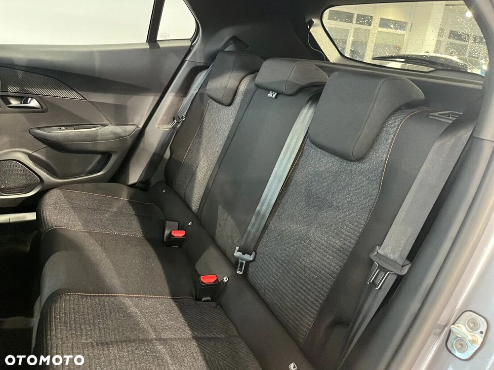 Peugeot 2008 - 11