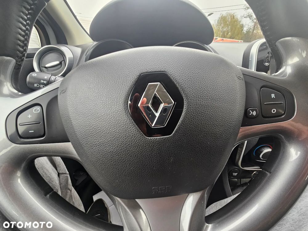 Renault Clio 1.2 16V 75 LIMITED - 15
