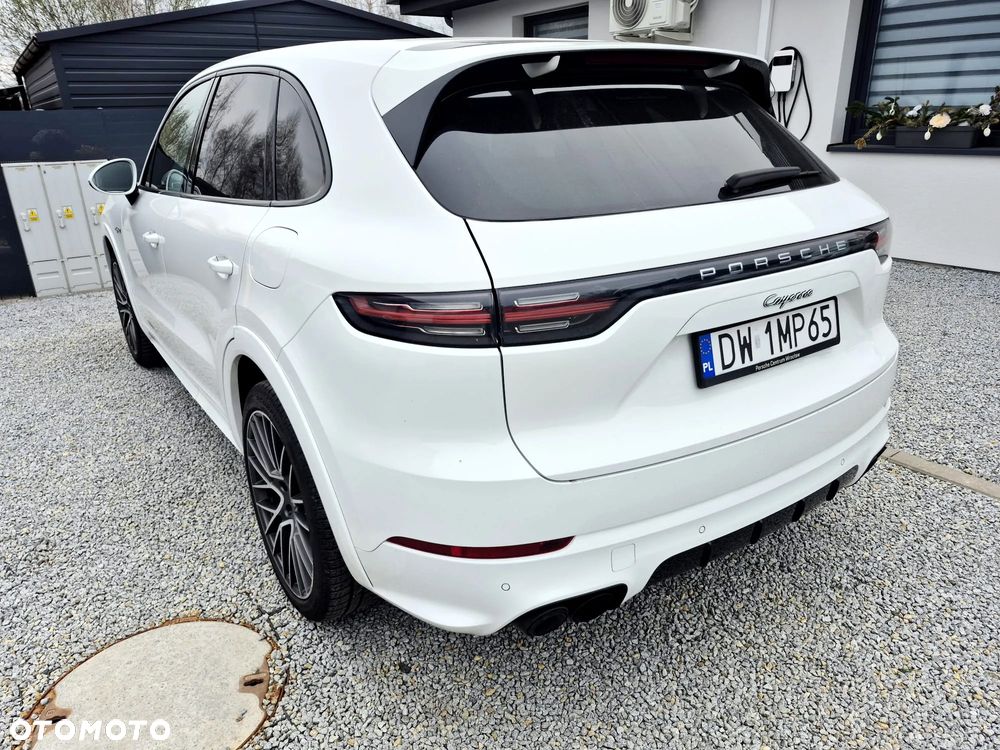 Porsche Cayenne E-Hybrid - 5