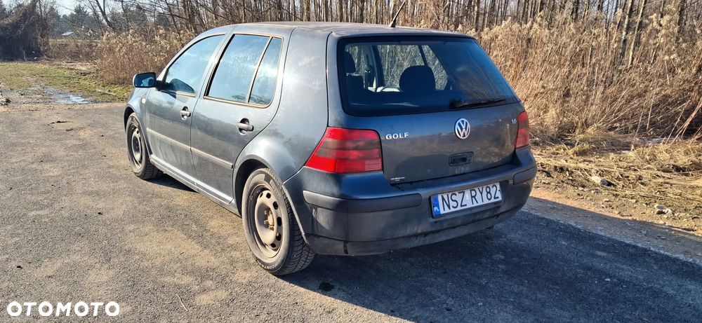 Volkswagen Golf 1.6 - 6