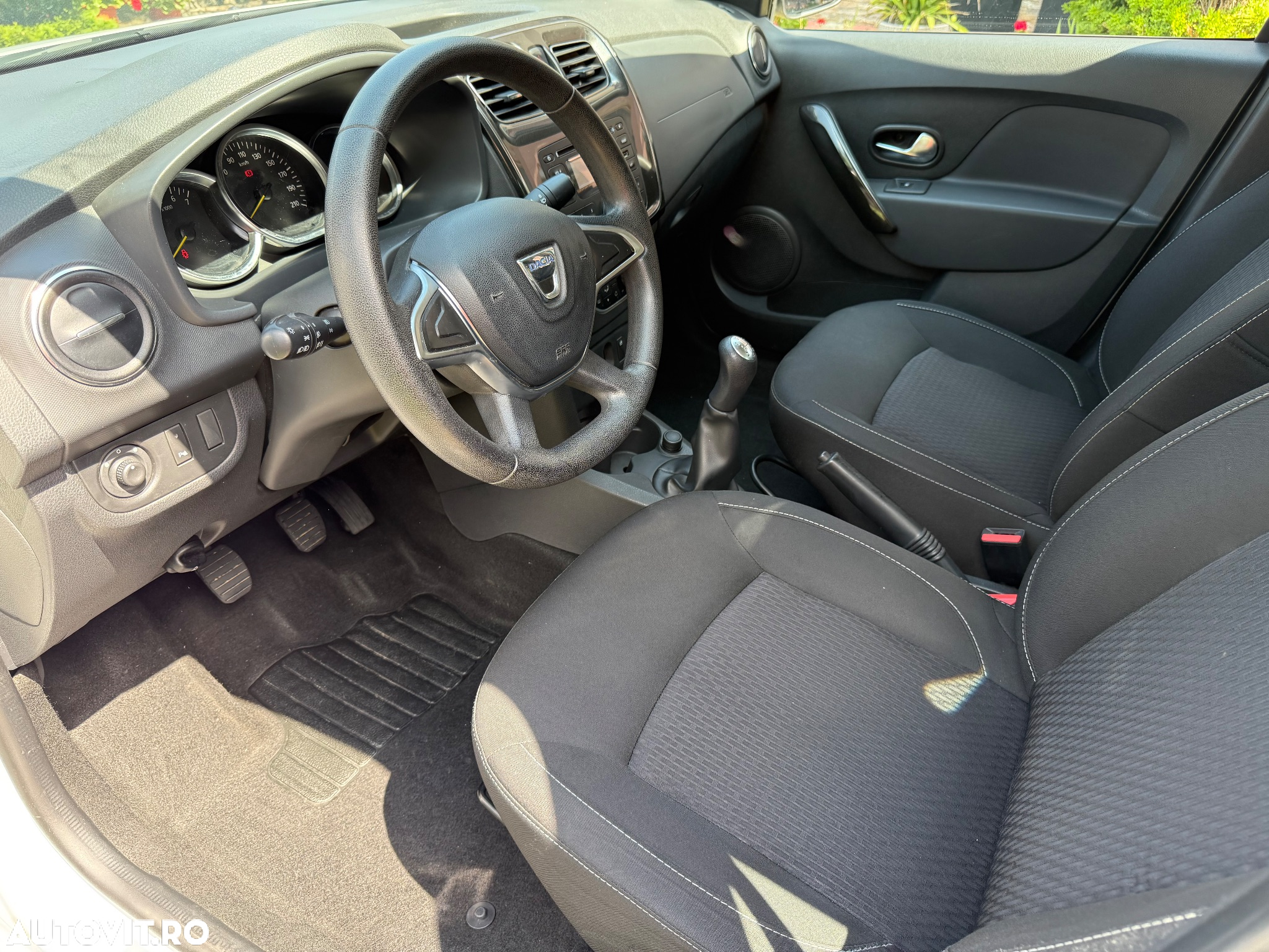Dacia Logan MCV 1.0 SCe SL PLUS - 12