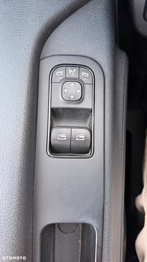 Mercedes-Benz SPRINTER - 29