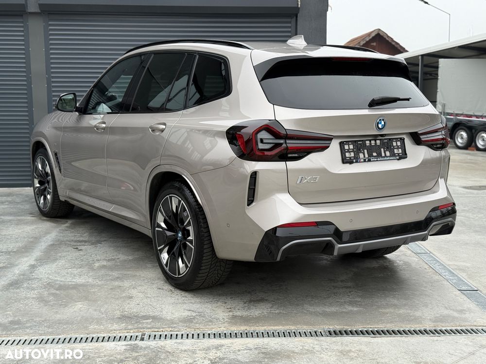 BMW iX3 - 5