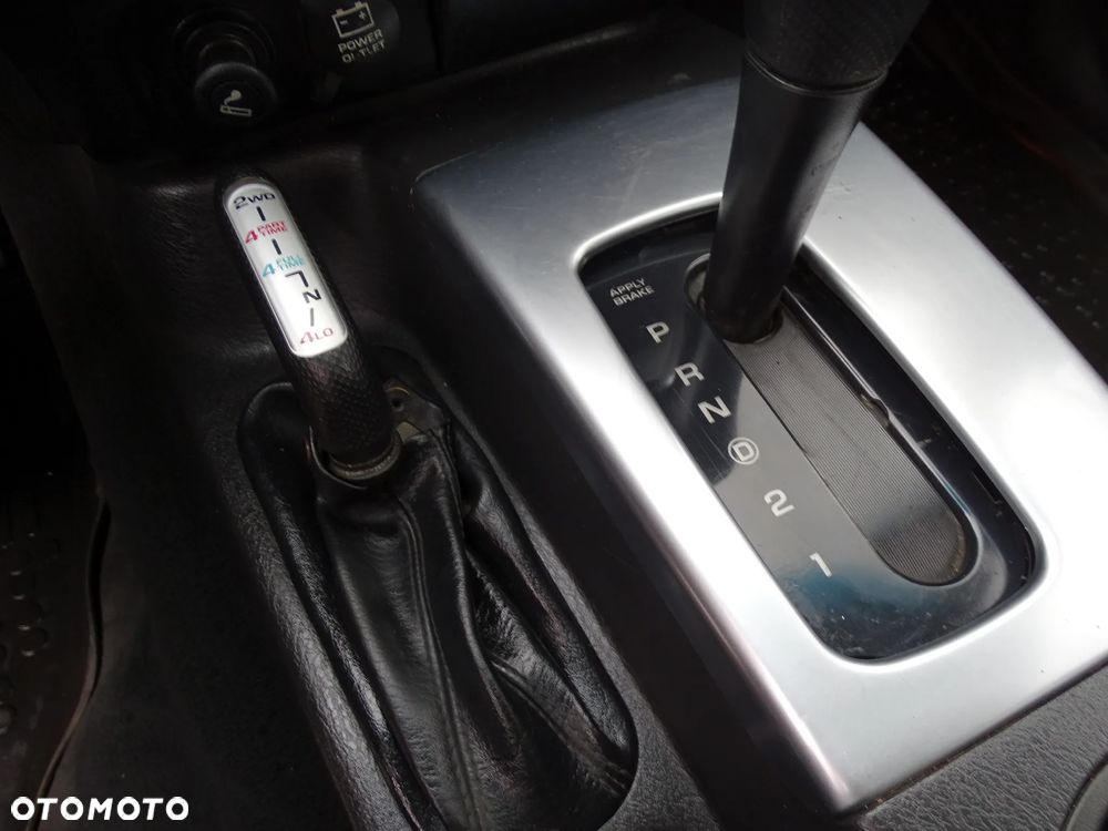 Mitsubishi Pajero 3.5 V6 GDI 7os (lea) - 6