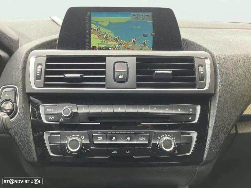 BMW 116 d Pack Desportivo M - 11