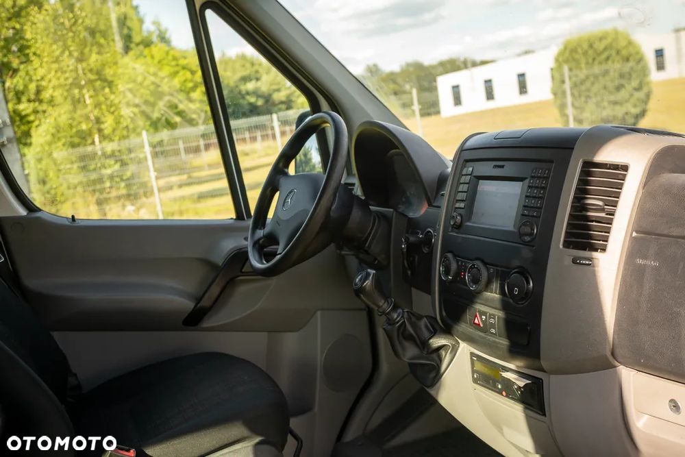 Mercedes-Benz Sprinter - 17