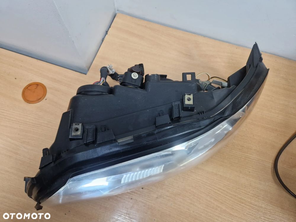 LAMPA LEWA PRZEDNIA XENON VOLVO S60I V70II LIFT 04-10R EUROPA - 7