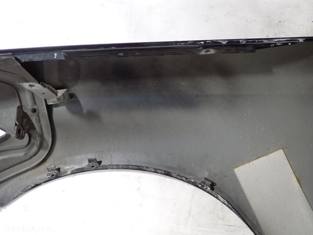 BŁOTNIK PRAWY PRZEDNI INFINITI M37X KOL: GAC - 16