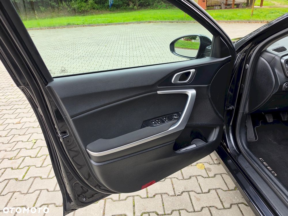 Kia Ceed 1.6 CRDi Eco-Dynamics+ (48V Mild-Hybrid) Vision - 20
