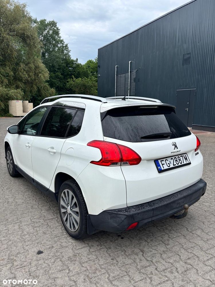 Peugeot 2008 1.2 Pure Tech Style - 5