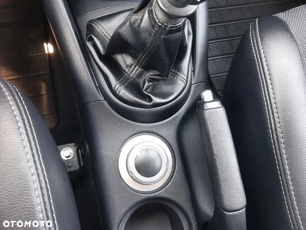 Peugeot 4007 2.2HDi Premium - 8