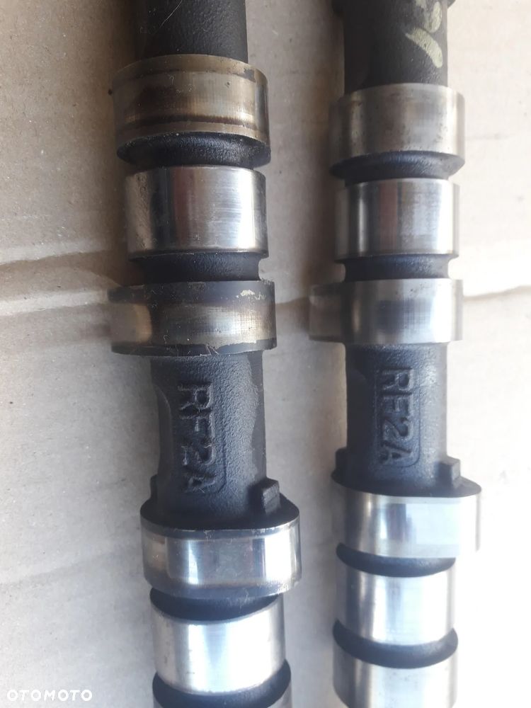 Mazda 626 323f Premacy 2.0 ditd  wałek rozrządu RF2A Igła - 5