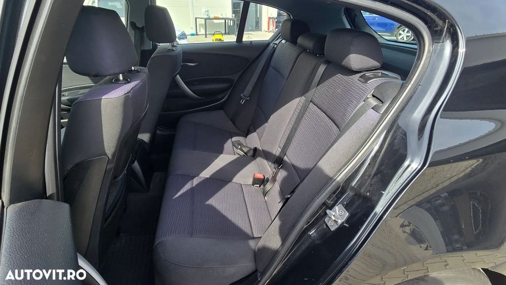 BMW Seria 1 118d - 8