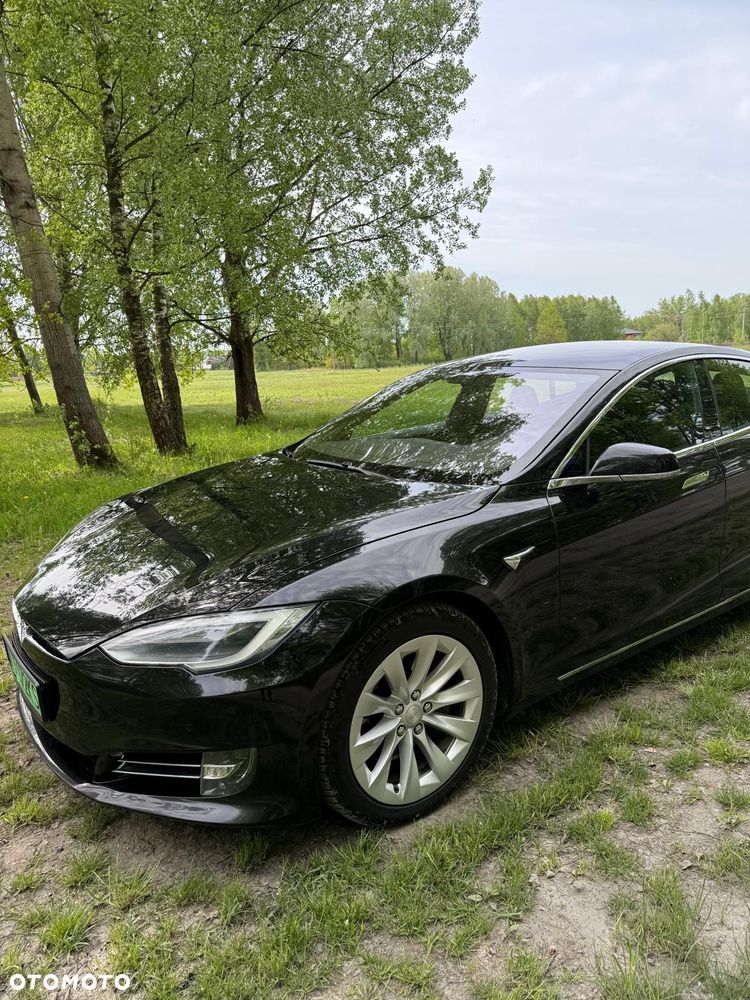 Tesla Model S - 7