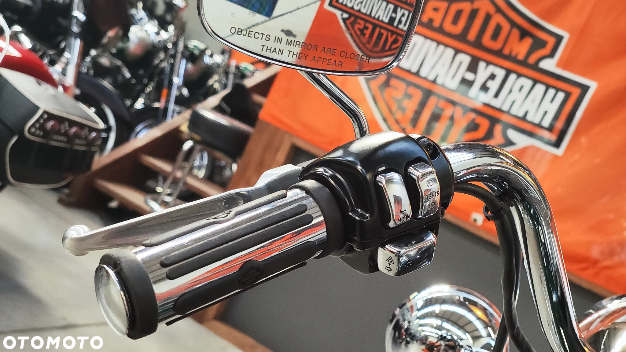 Harley-Davidson Touring Road King - 31