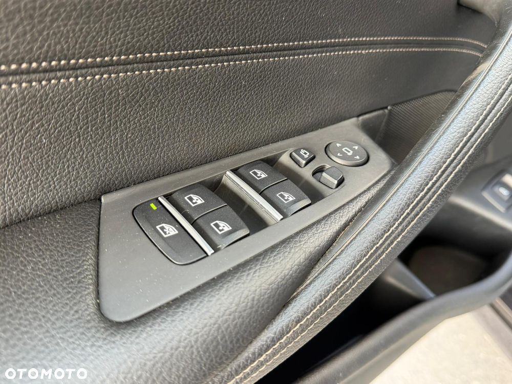 BMW Seria 5 530i Sport Line - 17