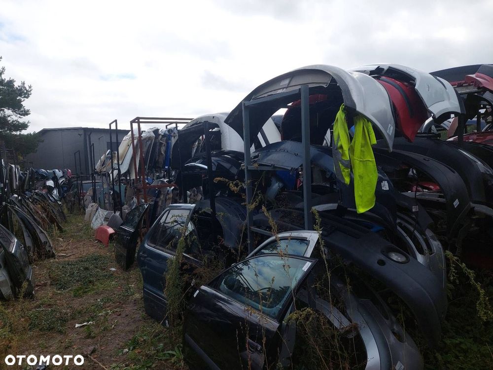 KOMPLETNY PRZÓD MASKA ZDERZAK BŁOTNIKI LAMPY OPEL VECTRA B L147 - 19