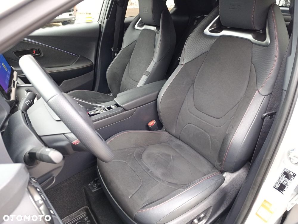 Toyota C-HR - 21