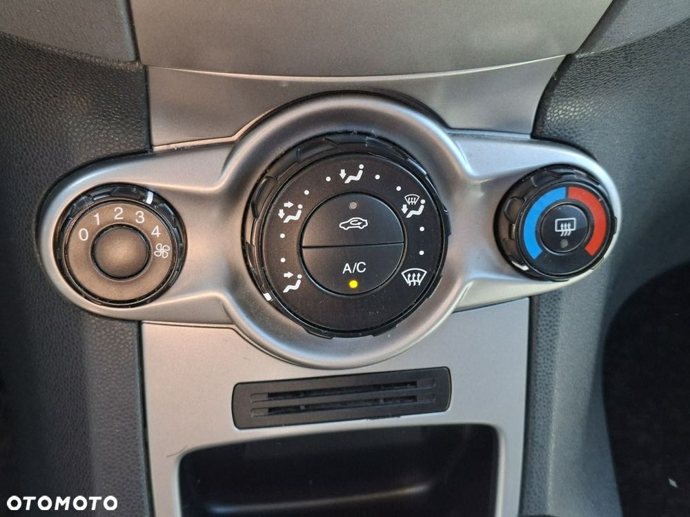 Ford Fiesta 1.25 Trend EU6 - 21